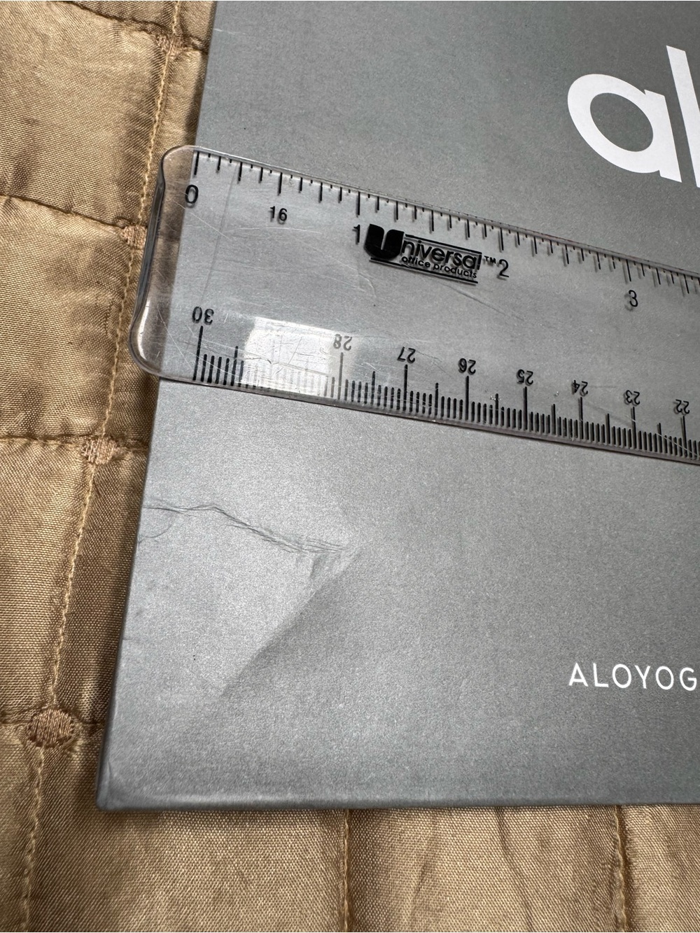 Alo Shopping Bag Gift Bag - Picture 4 of 8